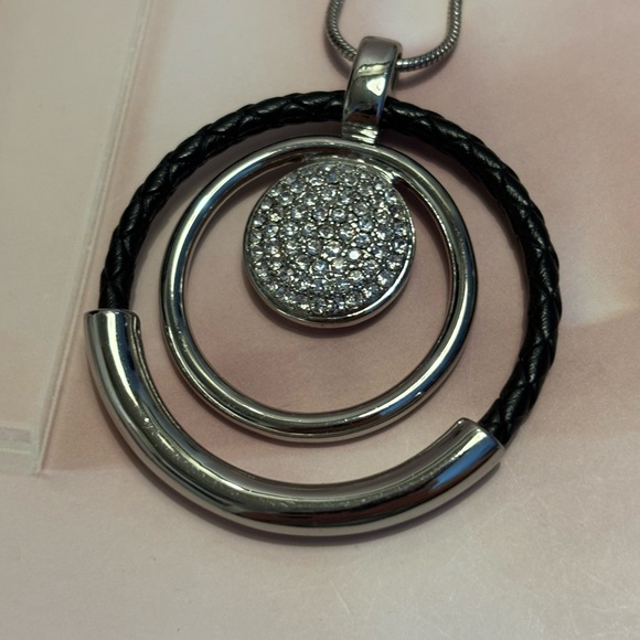 WHBM Silver Tone Black Leather & Crystal Pendant Necklace 32”+4” - Picture 6 of 9